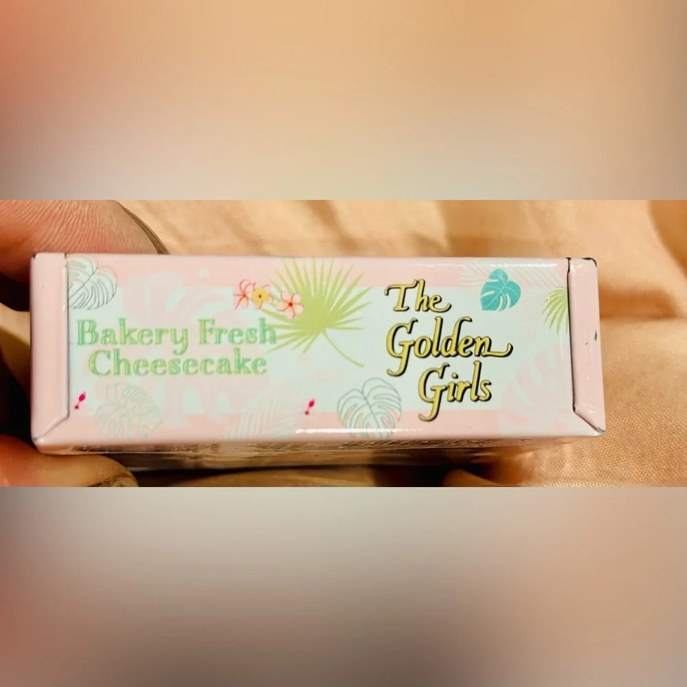 NEW The Golden Girls “Stay Golden” Bakery Fresh Cheesecake
